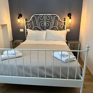 https://shabby-chic-flat-monte-mario.it-romehotels.com