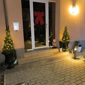 https://carla-s-house.emilia-romagnahotels.net