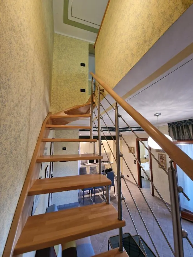 Appartamento Casa Vittoria Sirmione Punta Gro Con Piscina 0*,  Italia