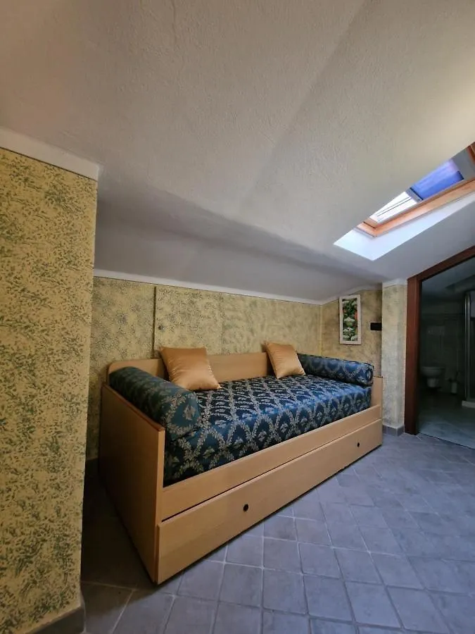 Casa Vittoria Sirmione Punta Gro Con Piscina公寓