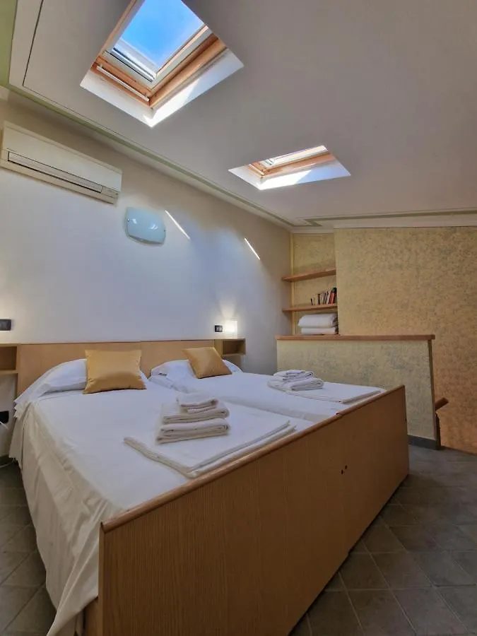Appartamento Casa Vittoria Sirmione Punta Gro Con Piscina
