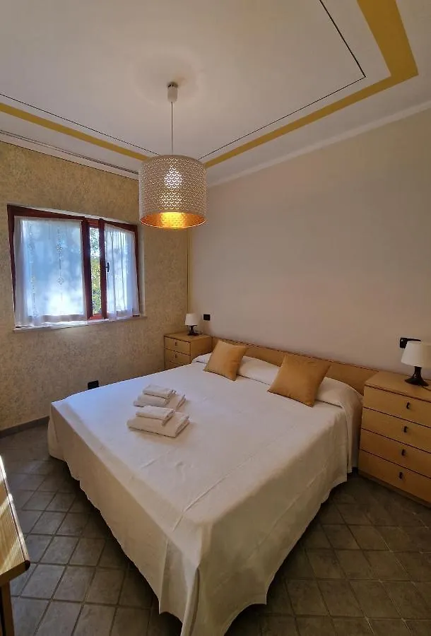 Casa Vittoria Sirmione Punta Gro Con Piscina Apartment